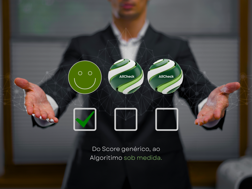 Homem de terno apresentando ícones da AllCheck e um símbolo de aprovação, com a frase 'Do Score genérico ao Algoritmo sob medida'